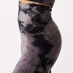 Black and Gray Tie-Dye Leggings